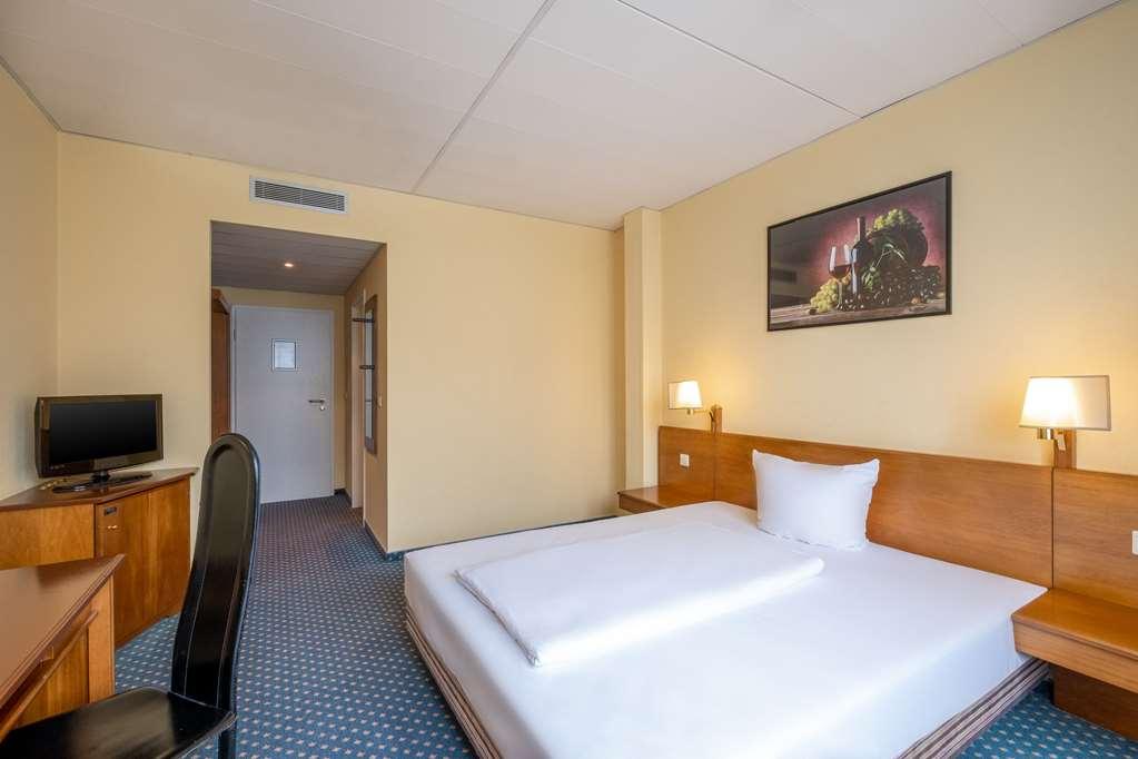 Quick Hotel Dresden West Kesselsdorf Zimmer foto
